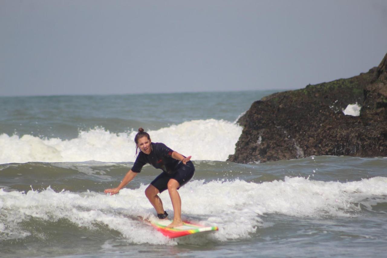 Hostal Puerto Engabao "El Surf Shelter" Екстер'єр фото