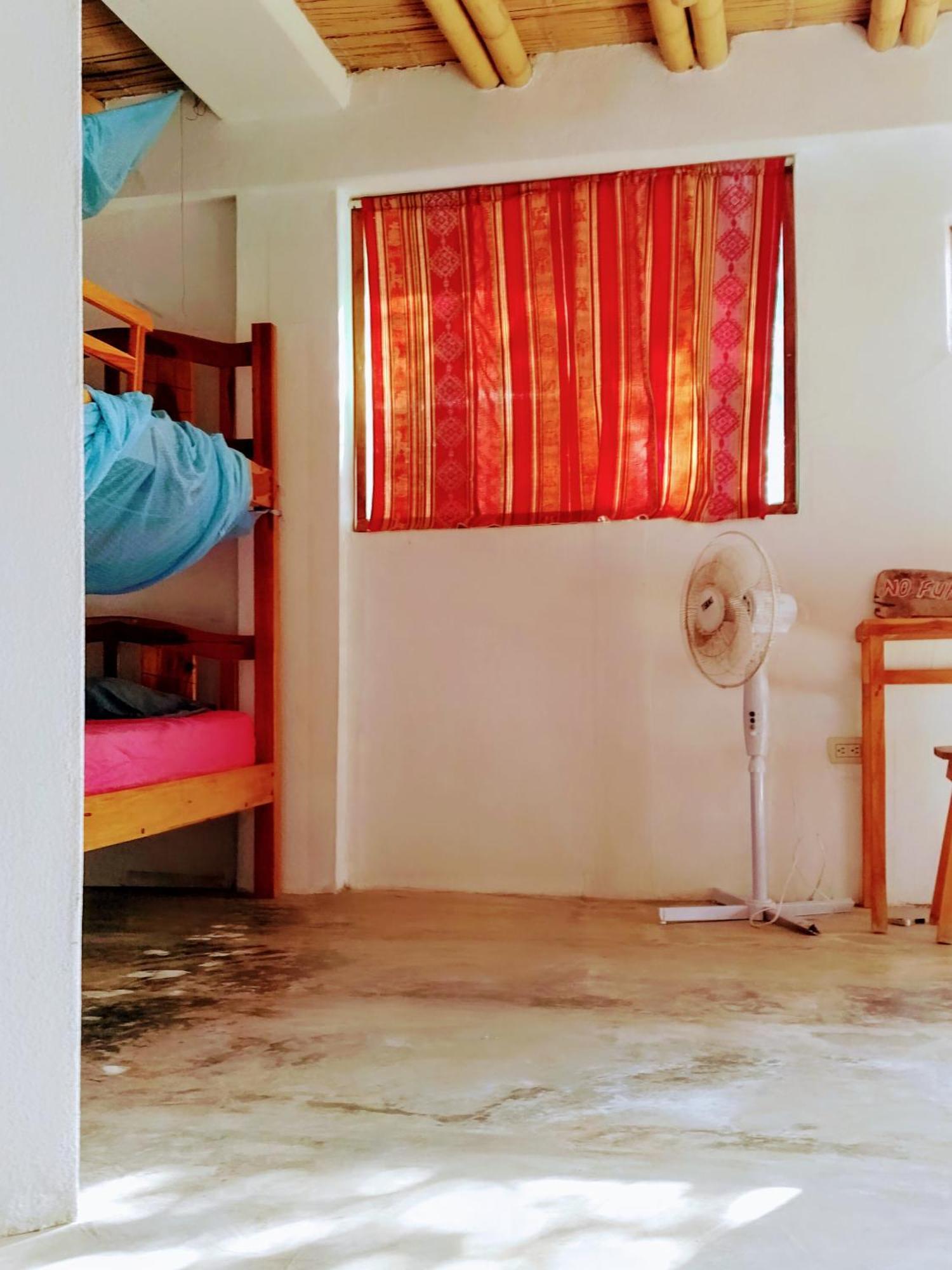 Hostal Puerto Engabao "El Surf Shelter" Екстер'єр фото