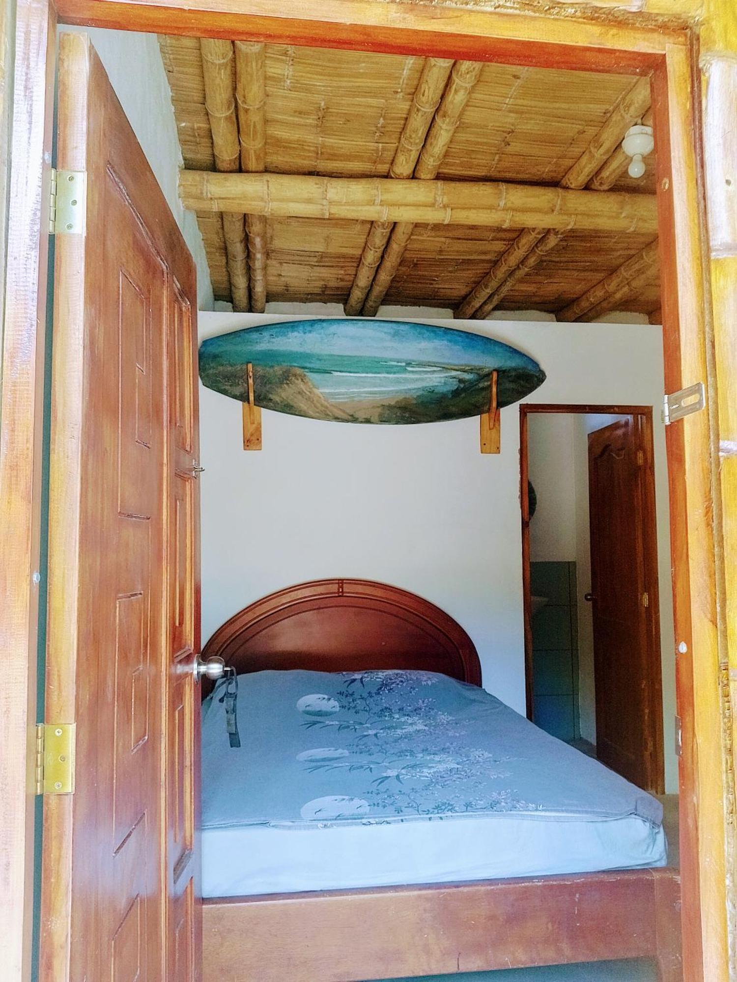 Hostal Puerto Engabao "El Surf Shelter" Номер фото