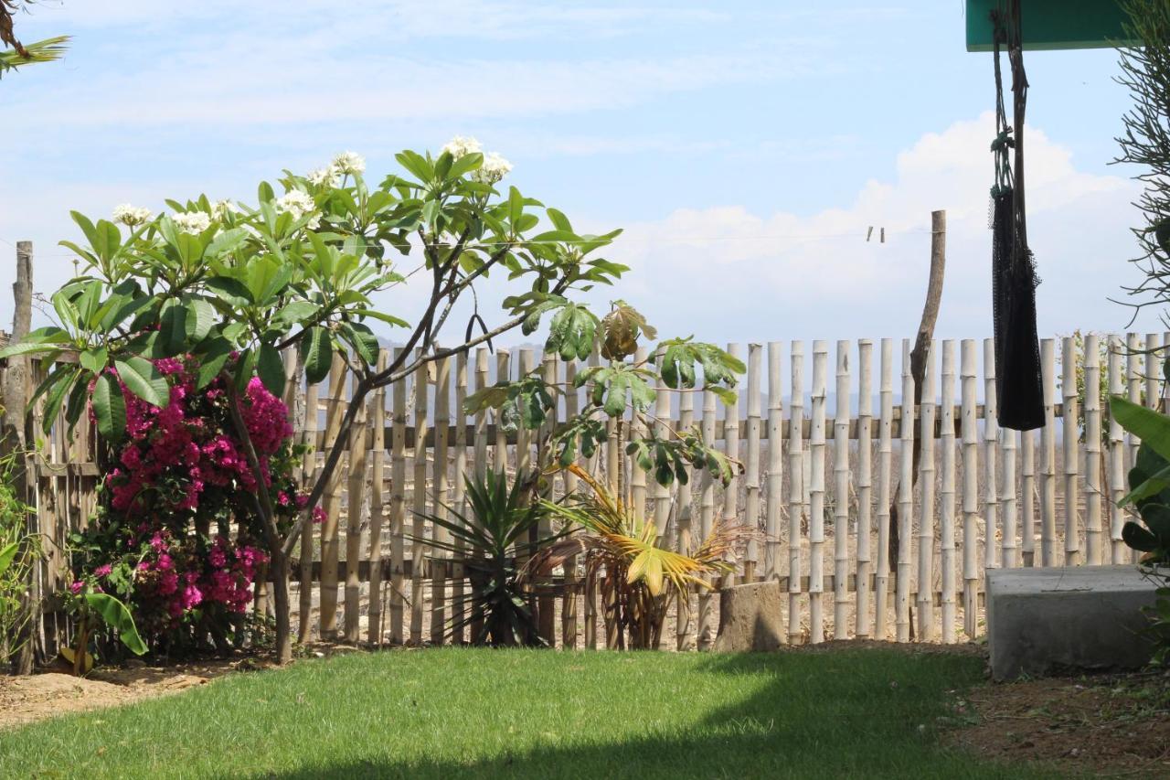 Hostal Puerto Engabao "El Surf Shelter" Екстер'єр фото